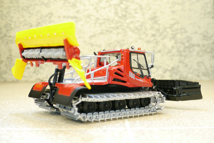 PistenBully_Back ナルコーヒー PistenBully1:43